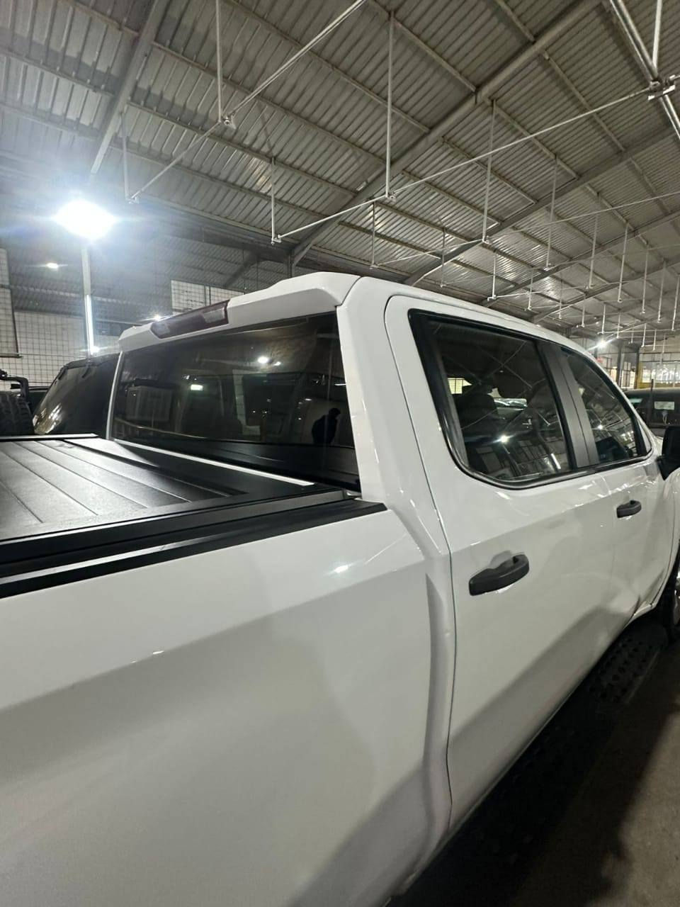 ⚜️Chevrolte Silverado⚜️
مۆدیل : 2023 👉

بۆیاغ : یەک پارچە سبوغ ، بستێک PDR لە سەقف ، بێ ناوگرتن 👍

نرخ : 268$ 💵 
 
ژمارەی تەلەفۆن : 
0️⃣7️⃣5️⃣0️⃣9️⃣9️⃣0️⃣2️⃣4️⃣2️⃣0️⃣ أربيل, العراق
