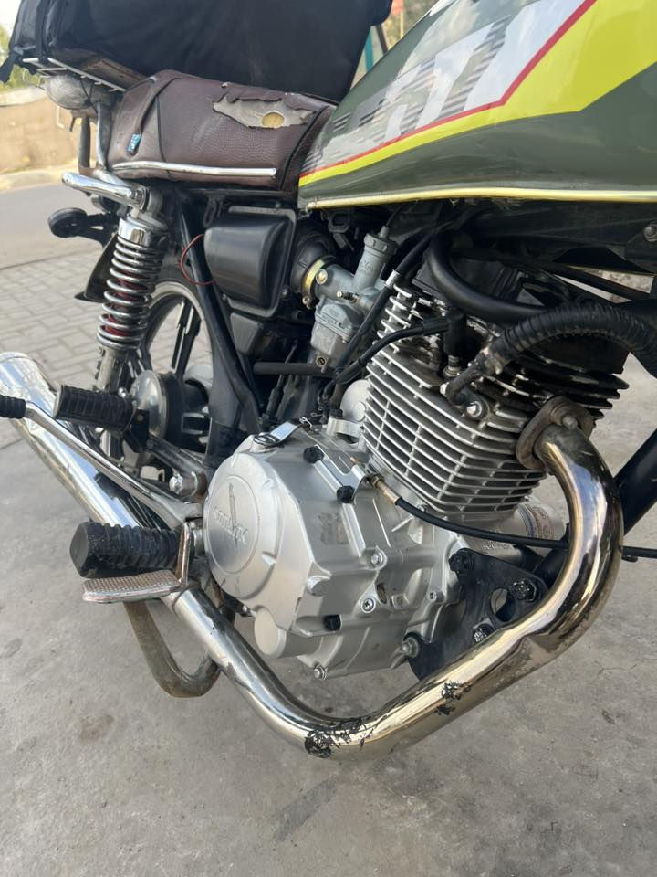 السلام عليكم دراجه أيراني موديل 2023 الدراجه مكفوله من كلشي دراجه نضيفه محتاج وريد ابيعه اوراقه كامله السعر 550 بيه مجال حك الجيه مكاني بياع رقم الهاتف ***********
