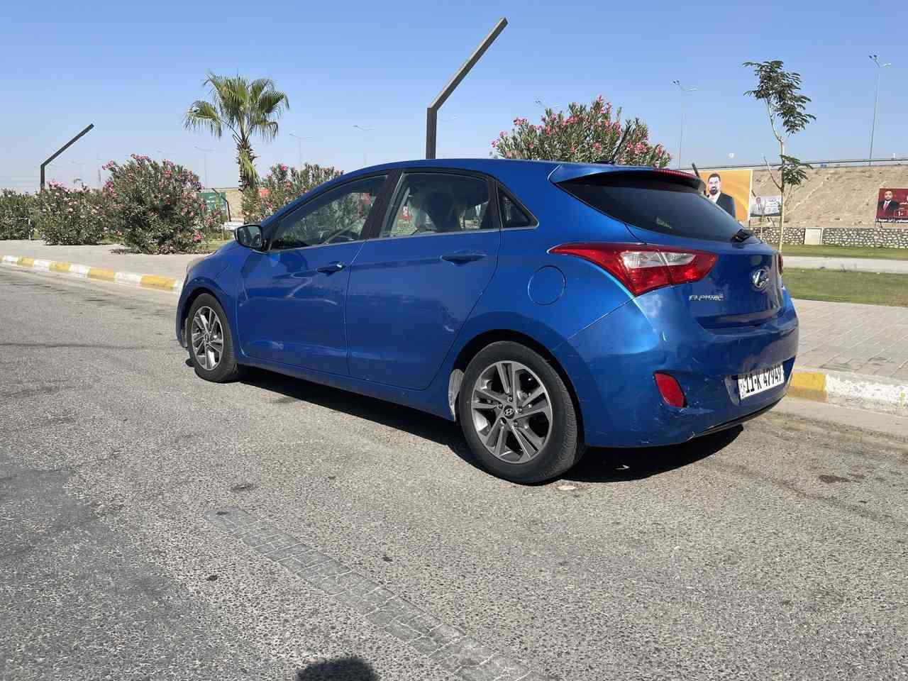 السلام عليكم ورحمة الله
#المركبة  :  النترا هاج باك
 #الموديل : 2017 
#الكفالة   : مكفولة من الغرق والدواخل
#الرقم     : رقم بغداد دولي مشروع وطني باسمي السنويه ل ٢٠٢٩
#الضرر    :  بنيد فقط
#التصليح : حاليا بيها اربع قطع صبغ فقط ( گلير) بدون معجون اثر شخط مكفوله اللغود والشاصي
الايرباكات سليمه 
ماشيه ١٢٧
محرك ٤ سلندر 
تحكم ستيرن جهتين
تدفئة و تبريد ثلج  
صدرها كله جديد
تخم تاير جديد
داخل السياره كلش نظيف وجديد 
السياره الحمد لله جاهزه وبعدها بوضع الشركه ومناقصها اي شي 

السعر المطلوب : ٩٣ والشراي منوكف وياه
مكان السياره : فلوجة وبغداد
رقم الهاتف : *********** 

نشكر إدارة الكروب واسف على الاطاله 🌹🌹
