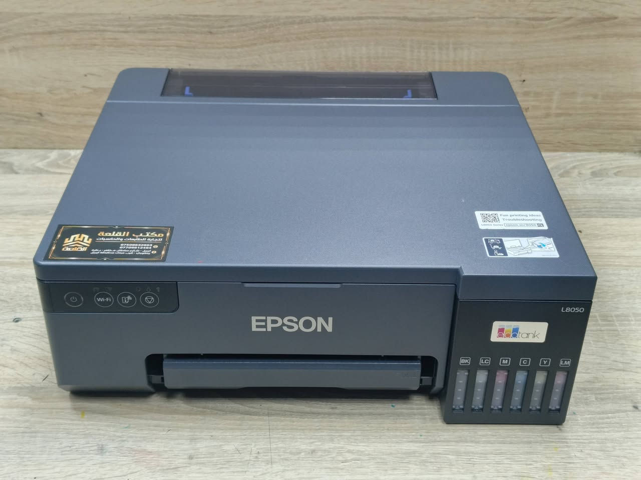 طابعة ايبسون موديل l8050 مستعمل بحالة ممتازة ذات ستة اللوان بمقاس A4 بأحبار خارجية سائلة بقدرة طباعة تصل الى 1900 صورة 10×15 مع امكانية طباعة على CD/ DVD وطابعات الهويات والباجات pvc مناسبة للمصورين المحترفين وللمطبوعات ذات الدقة العالية بتقنية pricison Core بسرعة ومميزات عالية طباعة بسرعة  تصل الى 12 صورة بالدقيقة وطباعة 22 ورقة بالدقيقة A4 سعر الحبر 20 الف لكل الألوان تحتوي على Wifi و Wifi derict يمكن ربطها على الموبايل وتابليت ولابتوب مع ماكينة طباعة صور وستيكر وورق مكربن وبدقة عالية سعر الطابعة🚦(  290 الف)🚦 نسبة نظافة الجهاز 95% للطلب *********** /*********** يوجد توصيل لجميع المحافظات ..
#الصفوة
#طابعتي
