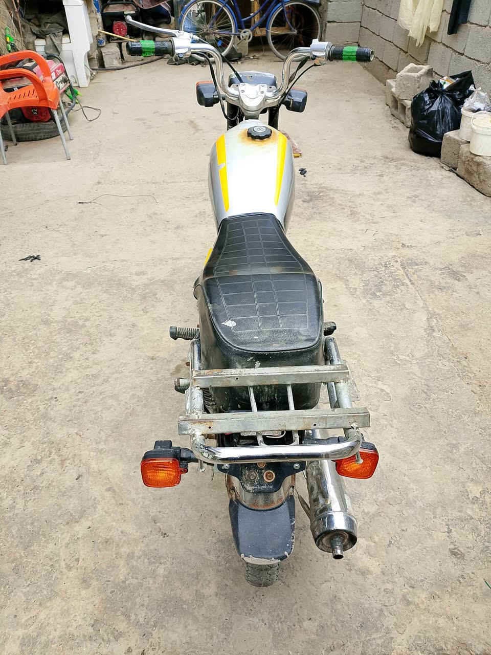 ارشه 2018 بدون/اوراق/السعر260 محرك مفول خير من الله تايرات جدد كهربائيات كلها شغاله لايت اشاير بك لايت دبلات 4 شغالات بعقوبه تقاطع القدس السعر 260
***********
