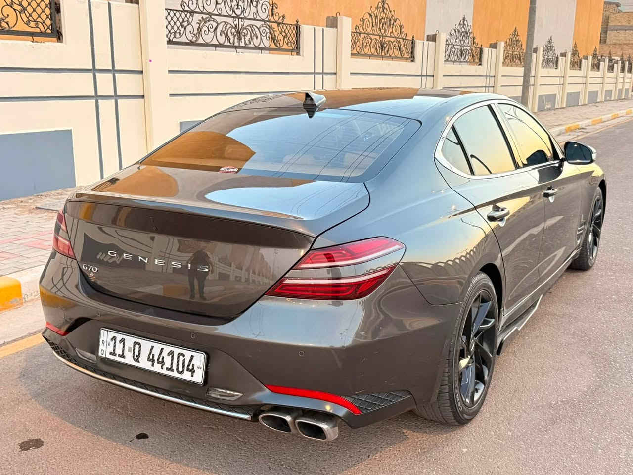 سلام عليكم اخوااان ….. بيع فقط 
انسب سعر بالسوك 🔥175 ورقه فقط 
جينسس G70 موديل 2022 
رقم بغداد تحويل موباشر 
عداد مسافة : 50 الف mill
حجم محرك : 4 سلندر 2000 تيربو 
الضرر : جاملغ و الباب صبغ و البنيد تبديل نفس لون 
الموصفات 
لد نهاري ليلي - داخل  جلد ابيض 
تدفئه تبريد كشنات - كشنات خلفية تدفئة 
تنقيه هواء للداخل - انضمة قيادة 
رادار مانع تصادم امامي جانبي خلفي 
داخل مميز جلد ابيض 
اللاستفار الاتصال ***********
كربلاء / حي الحسين
