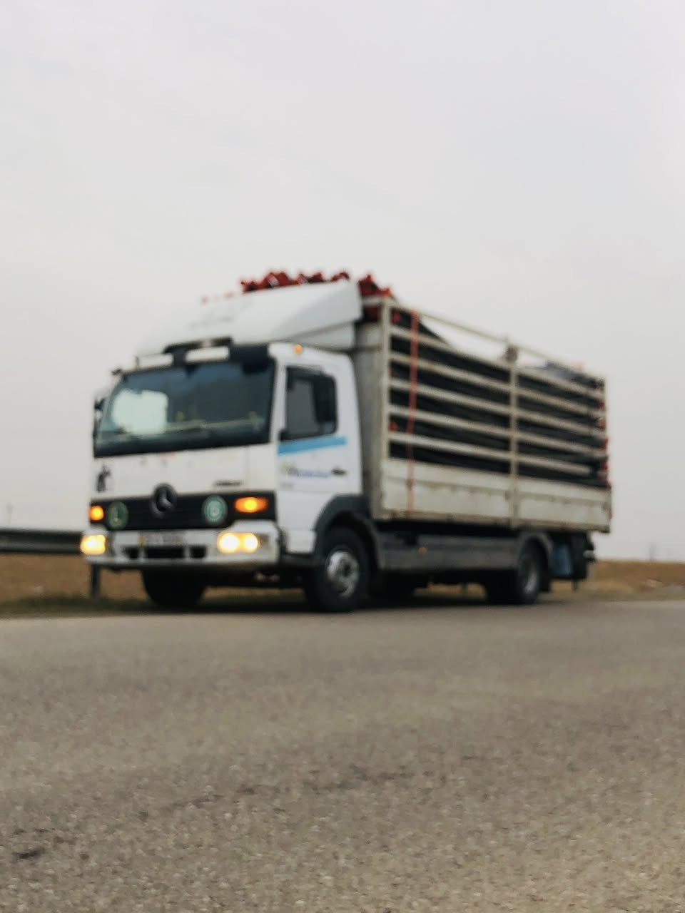 السلام عليكم اتيكو للبيع موديل 2000/اربعه بستم سته برغي / أطول سته وربع سياره جاهزه /تايرات الكدام جدد ول وره نص عمر / مكان السياره كركوك  / شراي يتصل ***********
