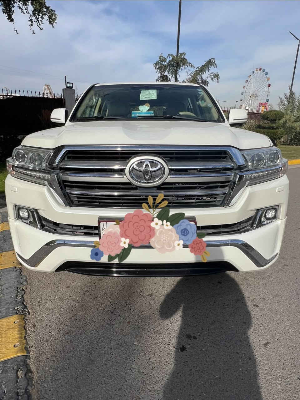 تويوتا لاندكروز شركة SAS موديل 2017 
6 سلندر 
رقم اربيل ب اسمي 
سياره مكفوله كفاله عامه من الصبغ ومن بارد ومن كلشي 
ماشيه 90 الف حقيقي 
4 كامرات كامره خلفيه 360 
نضام ترحيب 
تشغيل عند بعد 
مري شفط 
كشنات 2 كهربائي 
كشنات جلد بلادي 
3 شاشات 
دبل ماوس 
ثلاجه 
بصمتين 
فتحه سقف كهربائي 
زراك لايت 
وباقي المواصفات معروفه باللاندكروز
سياره مابيها اي نقص 
مكاني بغداد حي الجامعه
السعر 50.000 $
للاتصال ***********
