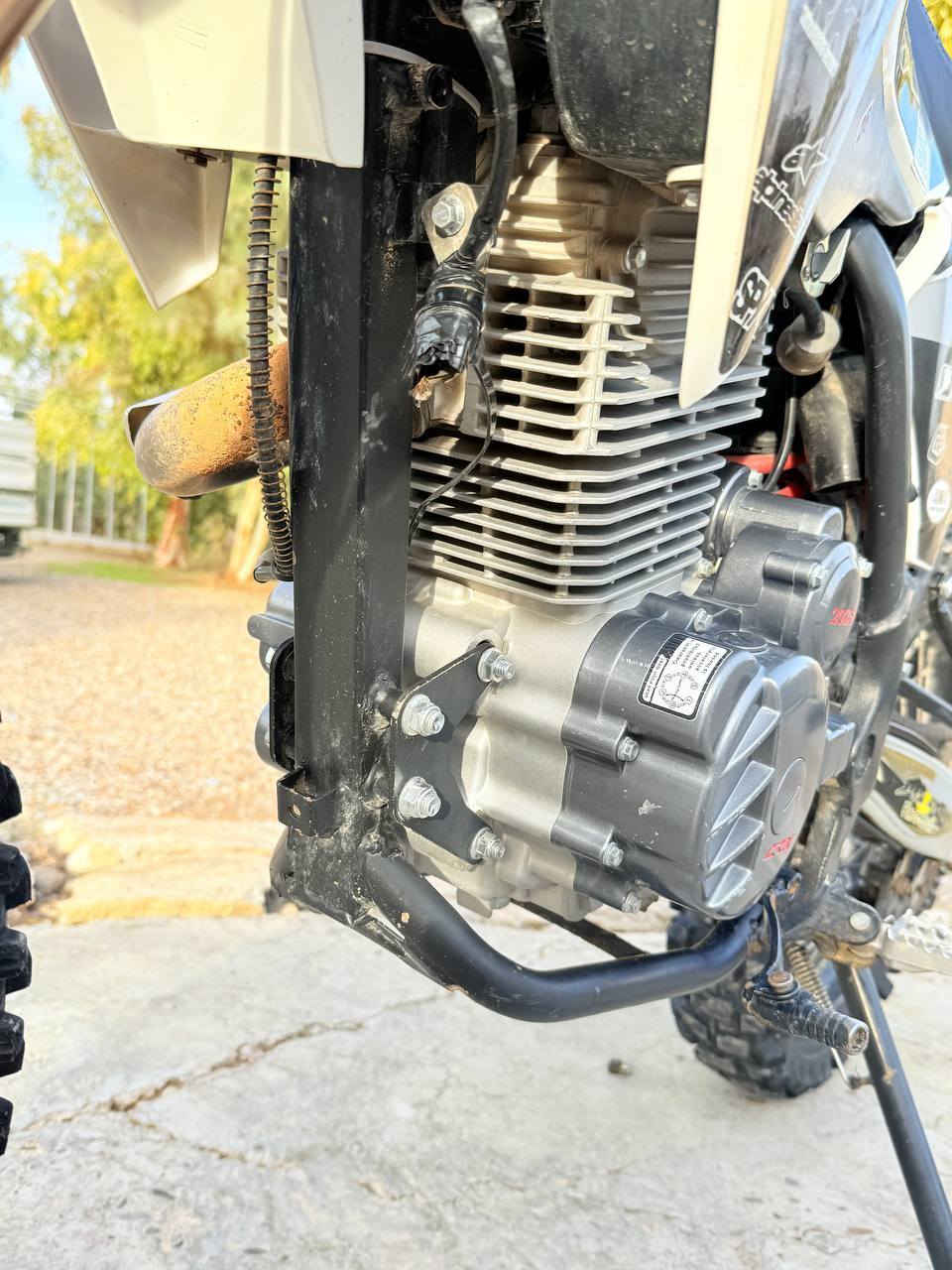 السلام عليكم قفاز للبيع CRX محرك 300CC  زنجيل المرقوب موديل 2025 منفيس دبل اسويج بعده جديد لايت لد شاشه  رياضي السعر 1250 أو بيه مجال للاستفسار الاتصال على الرقم *********** المكان ناحية الزاب
