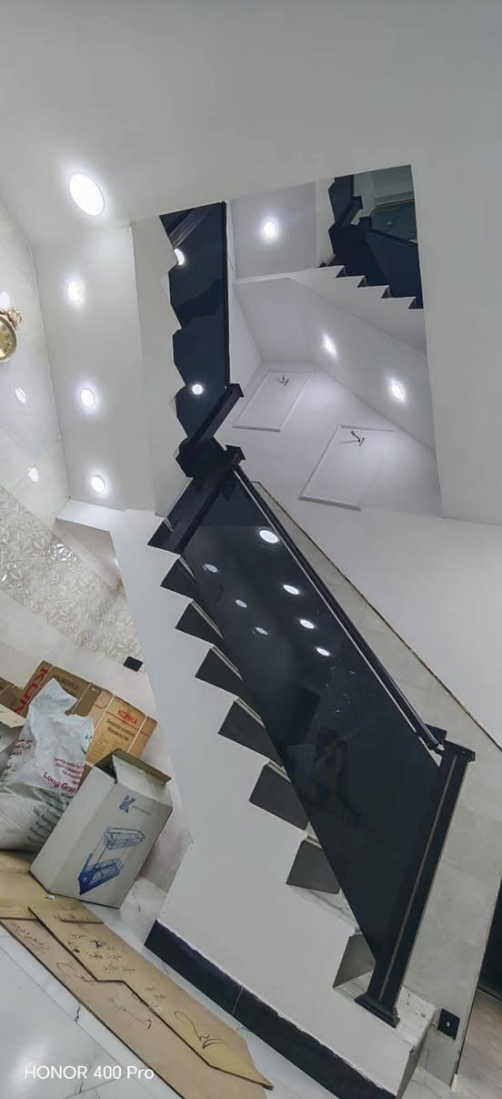 ✨ حيدر المعموري الألمنيوم والزجاج ✨
عندما تلتقي الفخامة بالإتقان..
.
نقدم لكم أرقى تصاميم محجرات الألمنيوم والزجاج الحديثة، بأعلى معايير الجودة والدقة في التنفيذ، لنمنح منزلك أو مشروعك لمسة من الأناقة والتميز.
🔸 محجرات ألمنيوم عصرية وكلاسك 🔸 زجاج سيكوريت ومظلل بأفضل المواصفات 🔸 درابزين سلالم وبلكونات فاخرة 🔸 أبواب وشبابيك ألمنيوم حديثة 🔸 تنفيذ احترافي وتشطيبات راقية
⭐ جودة تثق بها ⭐ تصاميم تواكب أحدث الموديلات ⭐ أسعار منافسة وخدمة مميزة
📍 بابل 📞 ***********

حيدر المعموري  للألمنيوم والزجاج "عنوان الفخامة... وروعة التفاصيل"
