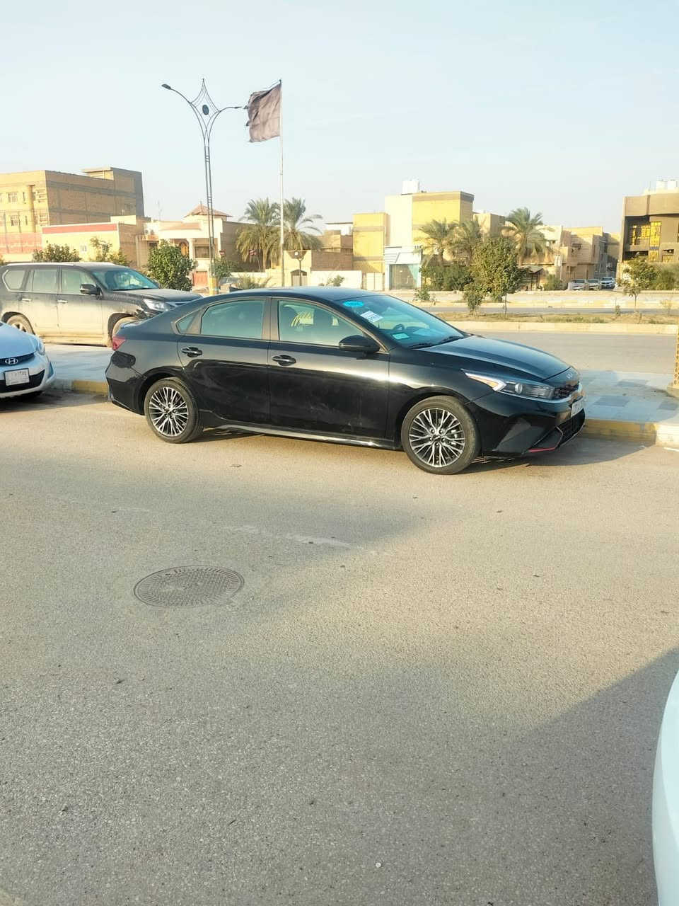 سلام عليكم اخوان كيا فورتي جي تي لاين موديل 2024 لون اسود مكفوله كفاله عامه عدا البنيد تبديل فقط بنيد  الأصلي فول مواصفات 
شاشه 
تحكم رادار اماميه وجانبيه 
كشنات، استيرن، رياضي جلد GT بصمه
تشغيل عن بعد
تحكم استيرن، تحديد مسار، توقف ذاتي، 
الويل الأصلي مال جي تي لاين
سياره فول 1/1 بعد بيها هواي مواصفات ومعروفه مواصفات ل جي تي لاين عدا البنرامه
رقم ذي قار معوقين
السياره ما شاء الله بعدها كارتون 
جايبها من امريكا ماشيه 27 الف وهسه صارت 31  ضربتها مرفوقه بالمنشور مكانها ذي قار شطره .. سعر ١٥٧$ وبيه  مجال للشراي الأنتصال ع رقم
واتساب 
 ***********
ملاحظه اخوان المو شراي لايعامل،، والسوك كلشي بي
