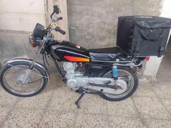 ناما شلامجة 21 رقم وسنوية الدراجة نظيفة وكاملة سعرها 1600 مكاني المعقل *********** موجود اتصال و واتساب
