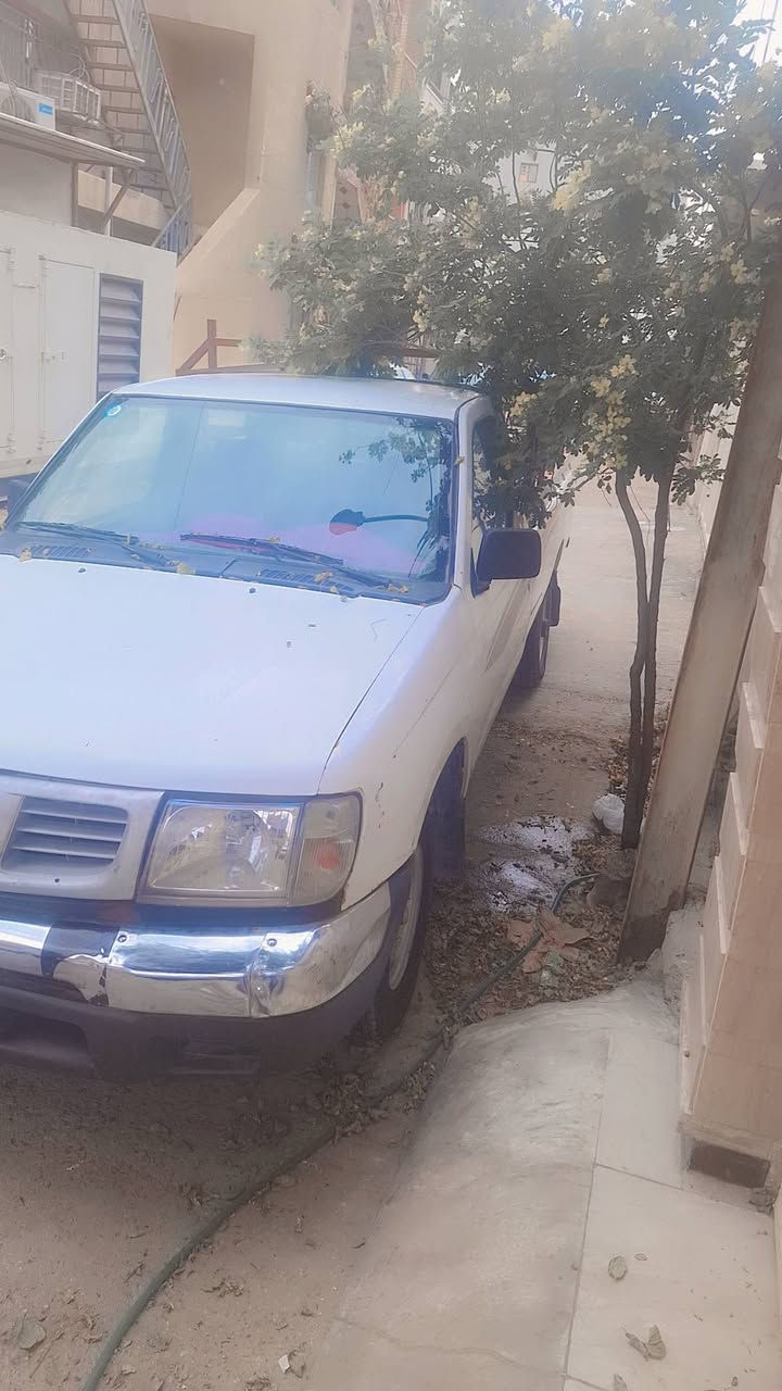 السلام عليكم للبيع بيكب نيسان موديل 2002 اللون ابيض السياره تاجيه على  صفحه خفيفه  معمره تعمير  جيد جدا مكينه وكير واكسل شرط الضمان التبريد بي عطل بسيط     السعر 65 ورقه وبي مجال العنوان بغداد كراده خارج تلفون ***********

