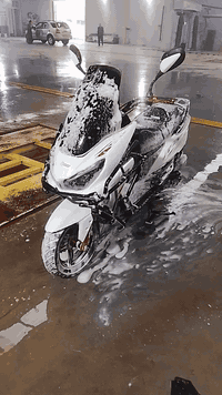 دراجه مستعجل على بيعته عندي ضرف ***********
