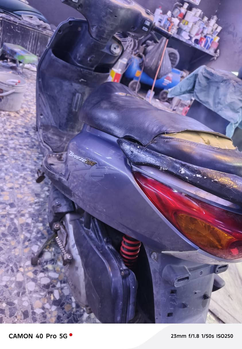 بريز كابريتر بلاد كفرات مختمة مكينة بلاد كهربائيات كلها شغالة فقط باتري كاعد اي نقص مابيها السعر ٦٠٠ مكان بغداد الشعب للاتصال *********** شراي يتصل
