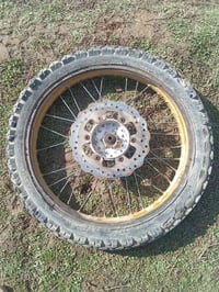 تاير امامي • نقص ٨ تيوله • قفاز