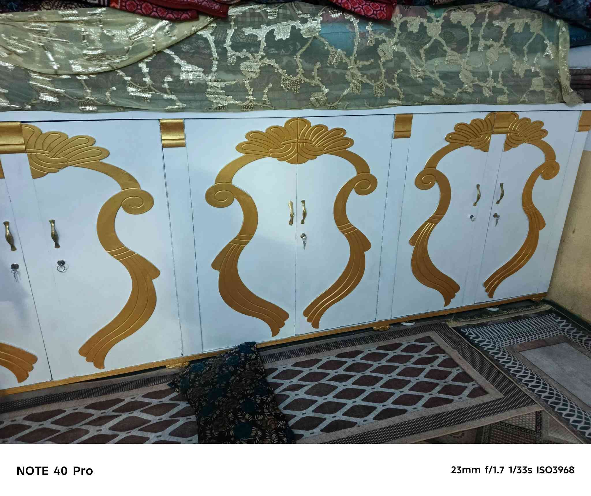 سلام عليكم بوفه 6بيبان تسكم عراقي بس غيرنه لونه حلوه كلش احله من الصوره بلبراكيه شارع المطار السعر 200 الشراي يتصل
***********
