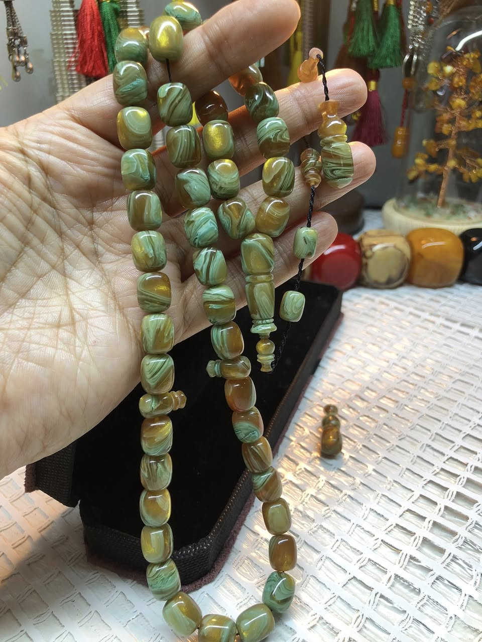 السلام عليكم
مسباح سندلوس الخام سورنتال فيروزي عرگ ذهب جراخه vip مـטּ جراخات المبدع اسطه صالح مع شاهد اضافي تمليكه ملكيه قطعه جمال ودلال وخامه اصليه ذمه 
الوزن ٥٥ غم القياس ١٠ / ١٣ العدد ٤٥ خرزه دبل فواصل 
السعر ٤٠ الف يتوفر خدمة توصيل كافة المحافظات ٥ الاف


**إذا كنت صاحب هذا الإعلان وتريد حذفه لأي سبب، رجاءا أرسل رسالة إلى الدعم الفني**