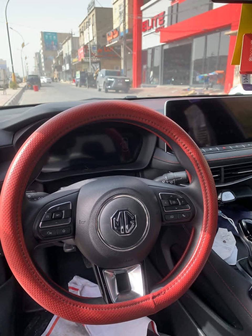 السلام عليكم شلونهم الغوالي
MG 6 GT 

المحرك 1.5تيربو 
شاشه لمس وسطيه 
كشنات رياضيه 
تبريد اتوماتيك
 بصمات بيبان
Led امامي خلفي 
حساسات امامي خلفي 
كامرات 360
اربعه انضمه قياده ايكو سبورت نورمل
مثبت سرعه 
ستيرن كهرباء 
حساس تايرات
ابل كار بلي 
تشغيل عن بعد
تبريد خلفي 
مرايه كهربائيه تسخين 
وغير من الله بعد مواصفات 
سياره كفاله عامه ماشيه 14الف جديده 
مكاني النجف الاشرف 
لتواصل او استفسار عله رقم ***********
 مكلف بنشرر!!!!! رقم بيه واتساب
بيع او مراوس حسب سياره
