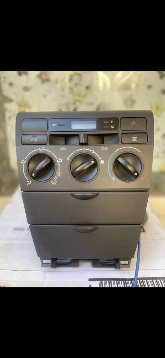 غراض كورلا 2001_2007
توصيل عندي 
واتس ئاب***********
