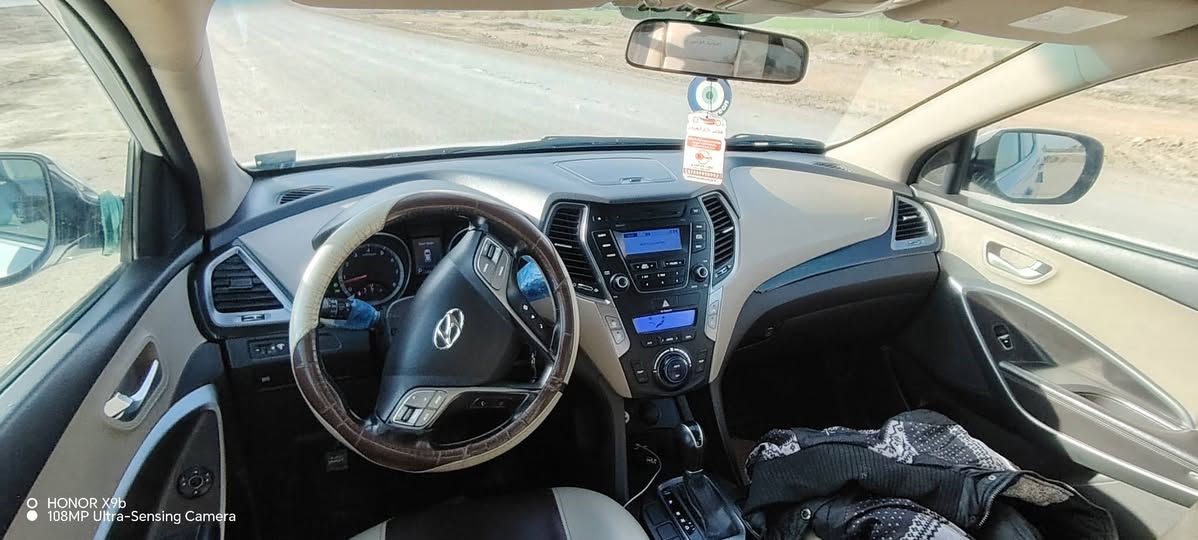 سلام عليكم سنتافي 2014 خليجي مكفوله كفاله عامه 
تحويل مباشر 
محرك 6 سلندر ع شركه 
موصفات نص فول 
ماشيه 140
7 راكب 
3 قطع تبريد 
تحكم ستيرن جهتين 
اشاير مري 
تحكم اناره داخليه 
نظام يكو 
حساس خلفي 
تخم تاير جديد
سياره كلش حلوه. احلى من الصور 
مكان سياره بابل الشوملي 
رقم الواتساب ***********
