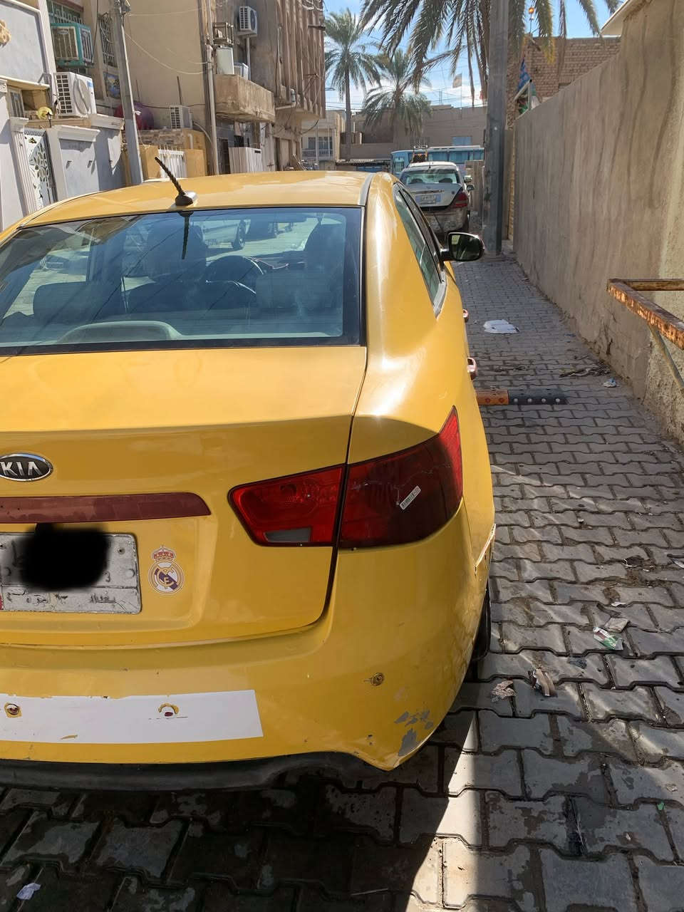 السلام عليكم كيا فورتي موديل ٢٠١١ رقم بغداد مكينه ٢٠٠٠ دوش سياره مبدل بنيد و باب خلف السايق بسأمي عارضها ب٧٣ و بيها مجال و اكو ملاحظات بيها اتصل و تدلل ***********
