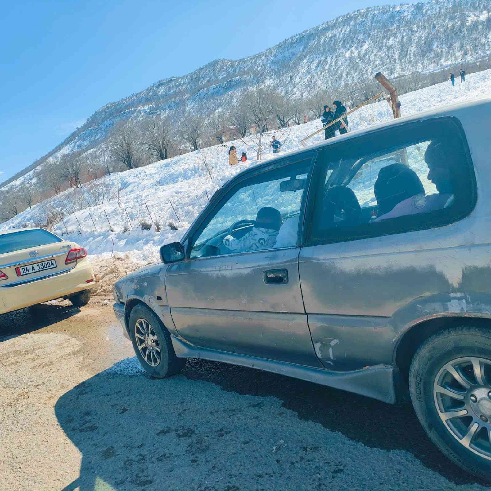 اسلام عليكم كحيلا للبيع
كورلا ١٩٩١

تك باب رياضي

رقم صلاح الدين شرط التحويل

كير ومحرك شرط تواير ويل كب جدد

صدر ٨٠بلميه

سايدي بريك شغال عدادات بس السرعه ما يشتغل 

حماوه ورون وبانزين شغالات

ملاحضه السياره مضلله

السعر ١٤

رقم ***********
