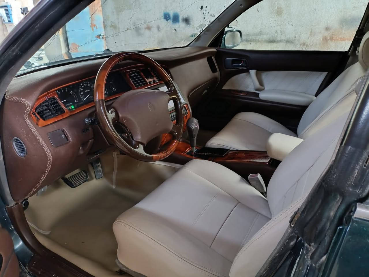 السلام عليكم للمراوس فقط بطه جاهزه اريد مراوس ب اوبترا تكسي الي عنده يجي خاص اويتص ***********
