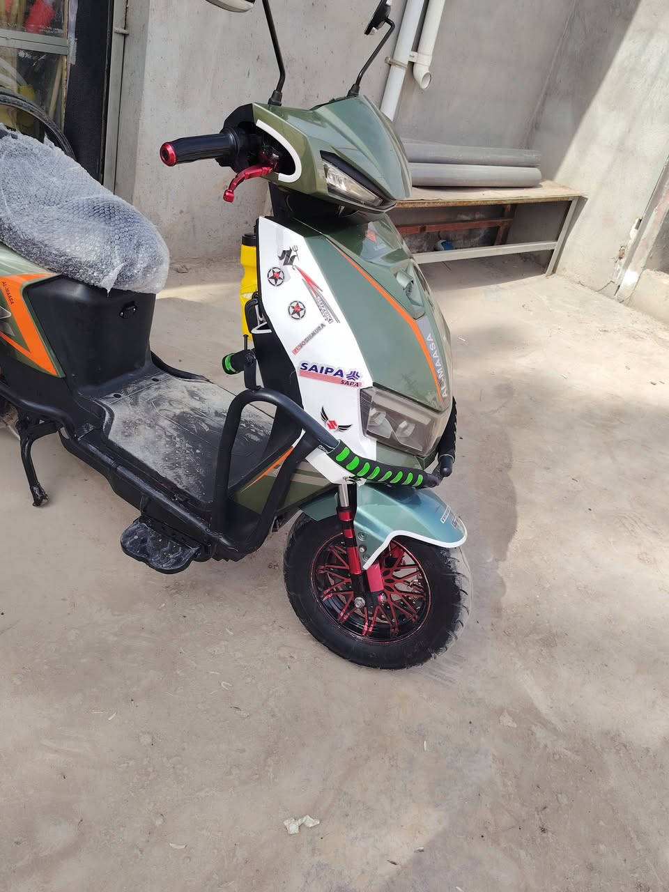 سلام عليكم دراجه شحن نضيفة البيع
6بطاريات
ملف 2000
سرع90
4نمرات لايت عالي ناصي
2025
سعر650 وبيهه مجال
العنوان ابوغريب
رقم الهاتف ***********
