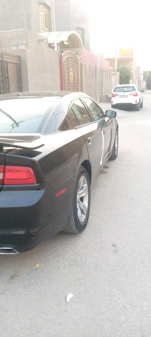 جارجر ٢٠١١ كفاله ماعدا باب الامامي جهة العبري رقم اربيل انكليزي لل٢٠٢٧ لون اسود ***********$$$سعره ١٤٠ بيه مجال
