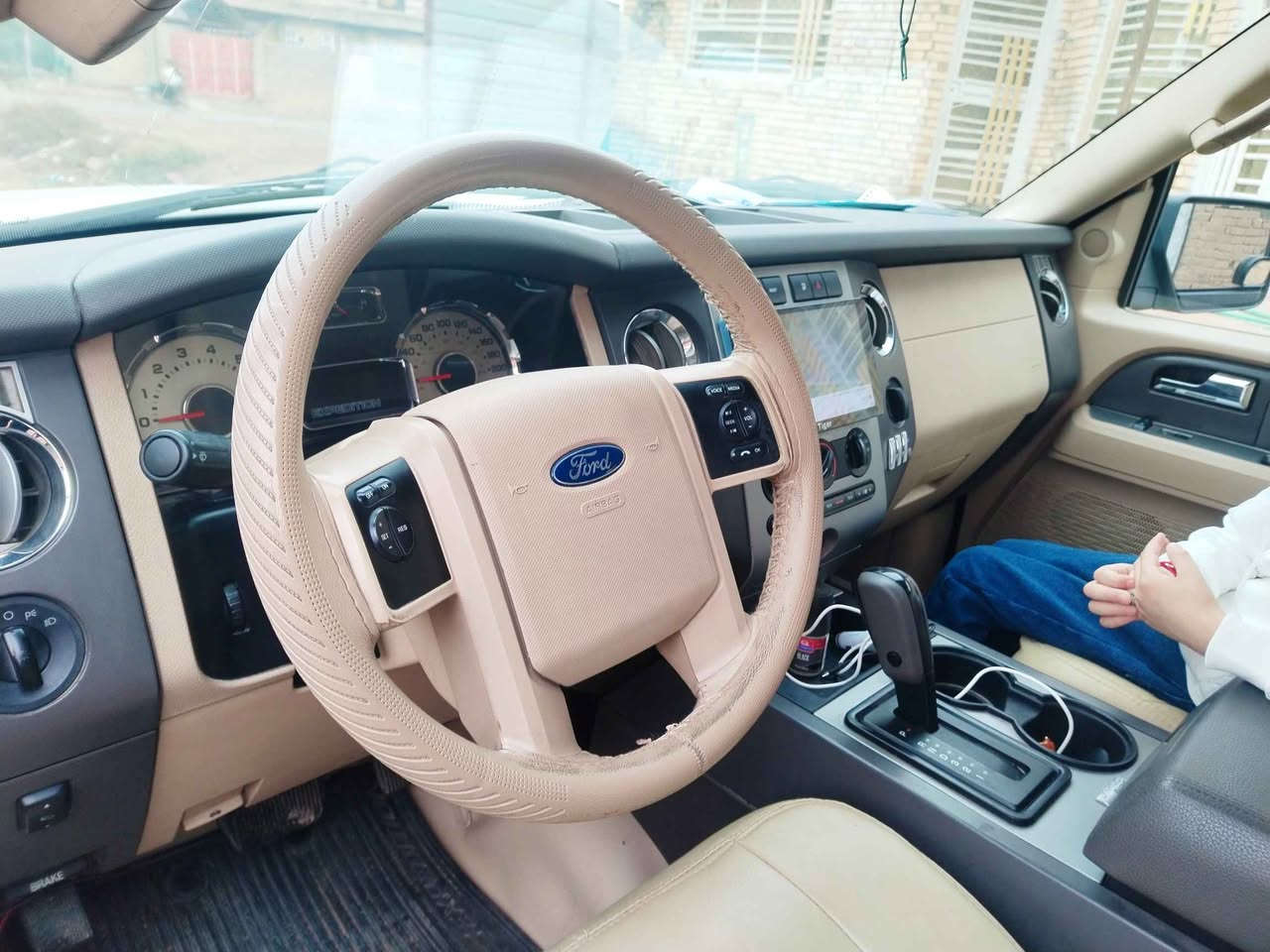 فورد إكسبيديشن ٢٠١٣ كفالة عامة رقم بصره جديد العنوان البصرة قضاء المدينة هـ ***********
السعر 180 غير متواجد على الإنترنت. البصرة, العراق
