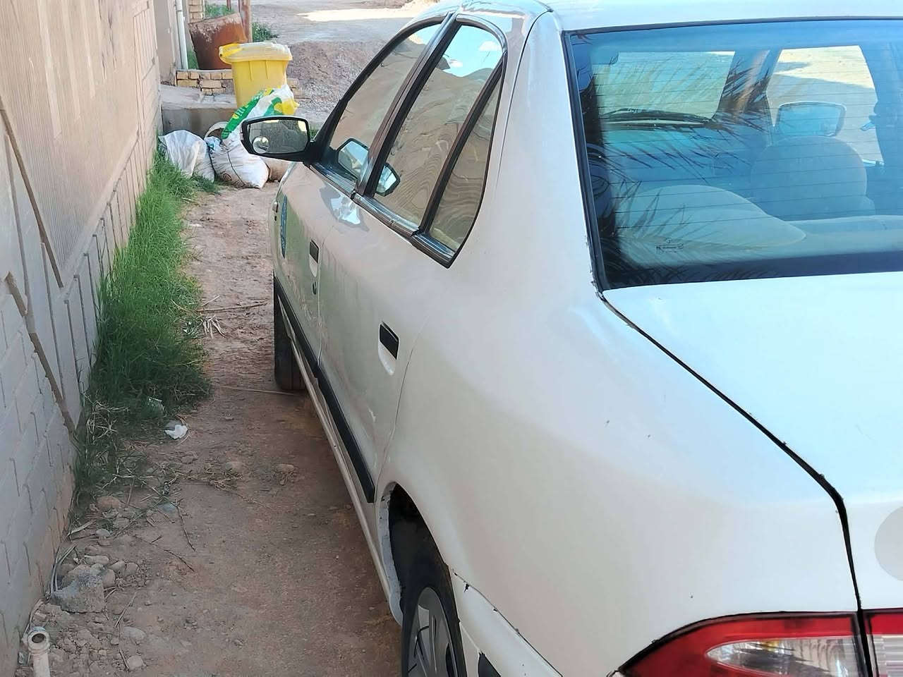 سمند ٢٠١١ سورن خط واحد يعني حالها حال السمند
كاملة نقصها فقط تبريد 
بيها ضربه بالجاملغ الامامي اثر ضربه خفيفة 
رقم واسط ومكانها واسط وسعرها مناسب للشراي 
كير مكينة نضيفة جدا 

سعرها ٣٩ وبيها مجال للشراي 
للإستفسار 
على الواتساب ***********
