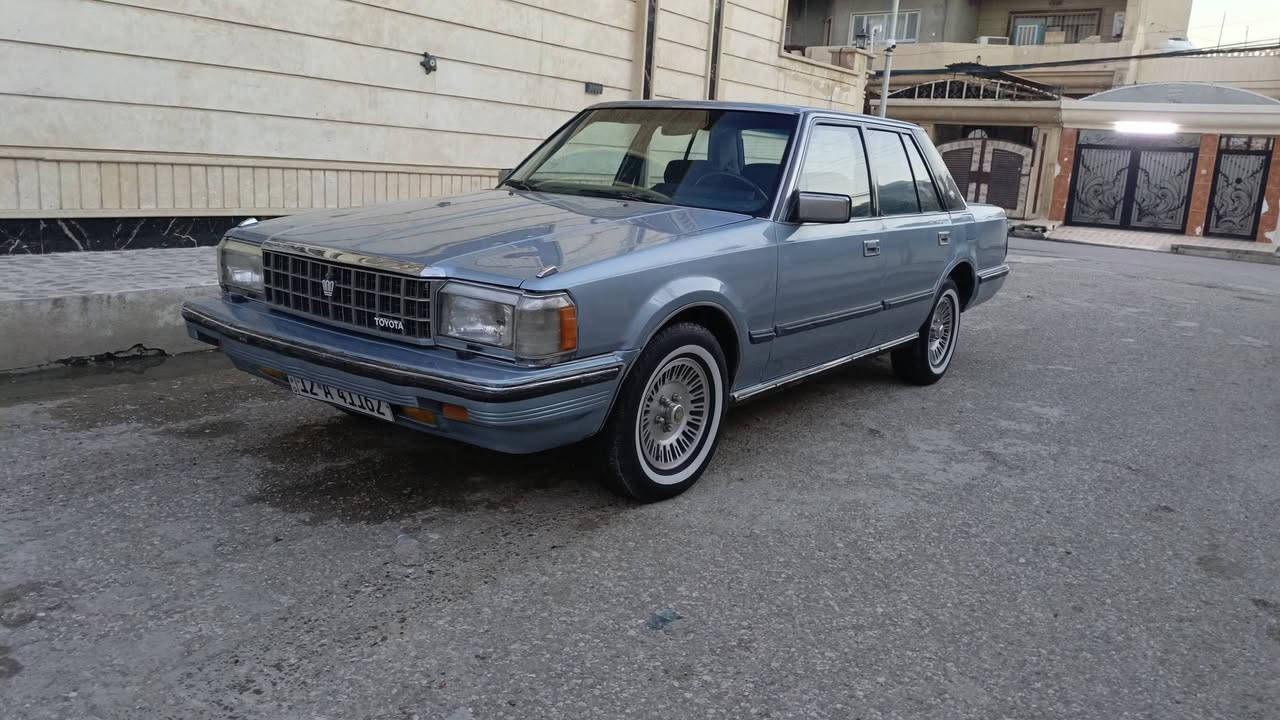 السلام عليكم سوبر موديل 85رقم نينوى انكليزي سنويه جديده شرط التحويل كابون بانزين بيها محرك كير اكسن شرط السياره تبريدها شغال التدفئه شغاله وايرمنيه كلها شغاله طخم امامي وخلفي نظيف سياره جهازه مصبوغه عام جماليه   مكاني موصل الايسر 
(السعر 52)وبيها مجال للطيبين باقي التفاصيل 
اتصل على الرقم 
***********
***********
