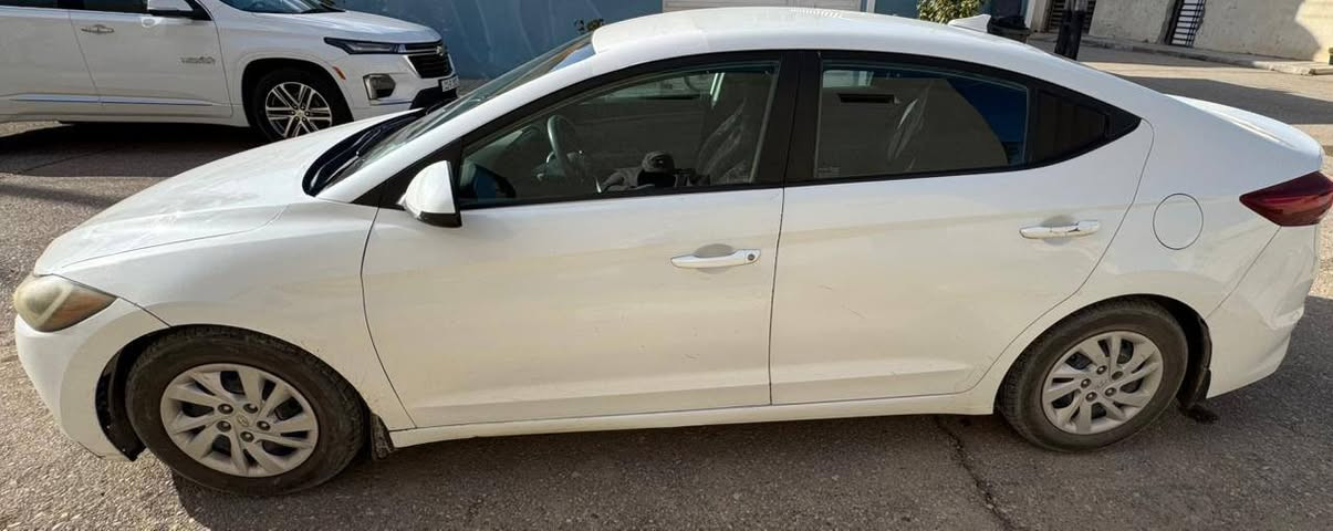 🚗 للبيع – هيونداي النترا امريكي
2017 🚗
🚨  السياره داخله كلين بدون اي ضربه للعراق من امريكيه ادزلك رقم الشاصي واتاكد بنفسك

📌 سنة الصنع: 2017
📌 القير: أوتوماتيك
📌 اللون: أبيض
📌 السيارة بحالة جيدة
📌 المحرك والگير بحالة ممتازة
📌 التبريد  التدفئة شغال 100%
📌 السيارة نظيفة وما تحتاج شي
🚨  صبغ ثلاث قطع فقط بدون ضربه  ((بنيد$$ جاملغ$باب ))
💰 السعر: 120 (قابل للتفاوض)
📍 المكان: ذي قار / الشطرة 
📞 التواصل خاص أو اتصال
***********
