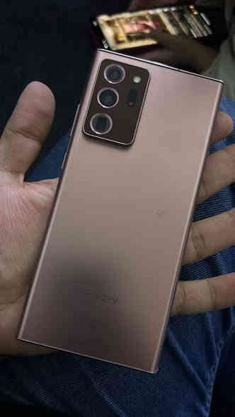 السلام عليكم اخوتي سامسونك نوت ٢٠ الترا 5G تك سيمكارت النظافه ١٠٠ ٪؜ السعر ٣٥٠ الف بي مجال بسيط اتصل وتدلل ***********
