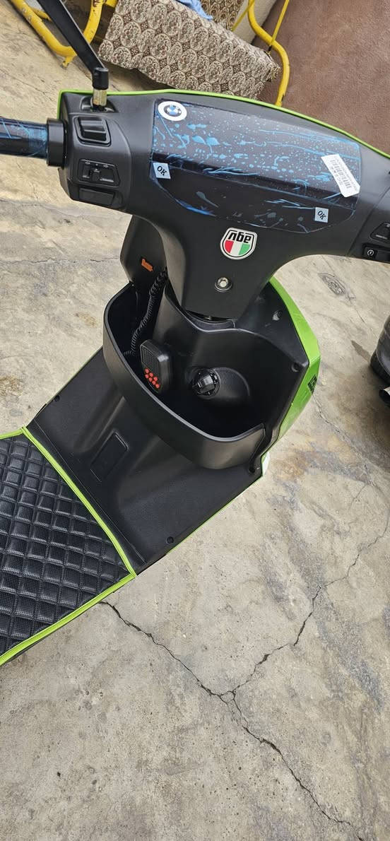 السلام عليكم 
مطور للبيع N8
بطاريات 5شرط انطيك 
ملف 2000
وايرمنيه كلها شغاله 
سماعه حاكيه
3نمره 
سرعه 55حقيقي
موصفات معروفه 
عنوان موصل الأيسر 
#السعر525 وبي مجال 
***********
