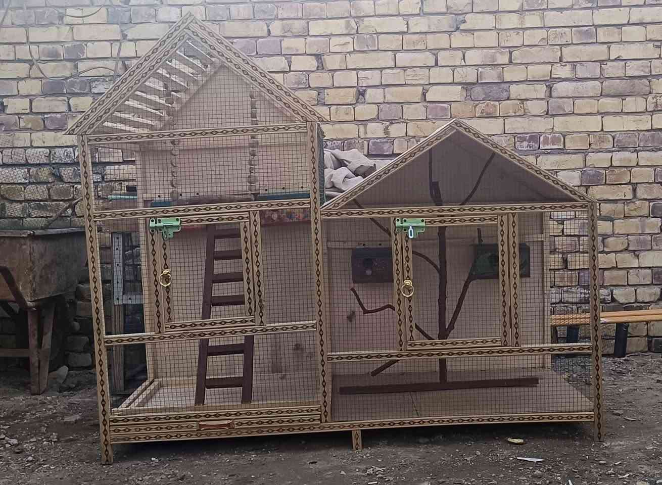 قفص بلابل للبيع الارتفاع /135/ العرض/ 155/ النزال /75 / مكانةة الديوانيةة حي العسكري الصدر الثاني اكو توصيل داخل الديوانيةة فقط
السعر خاص 
*********** واتساب 
***********
