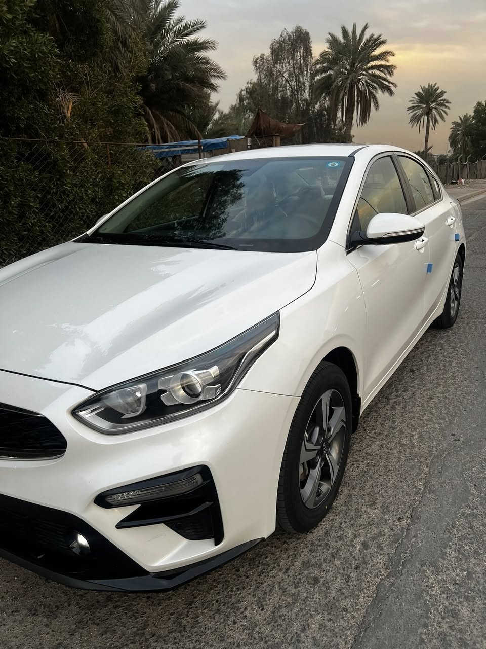 السلام عليكم
سيراتو خليجي 2019 مكفوله رقم بغداد دولي بأسمي 
 1600 دوش فول بصمه تشغيل عن بعد لد امامي خلفي لايت زنون كروس مثبت سرعه شاشة اعطال مري شفط اشاير بالمري شاشه بلاديه ابل كار بلي كامره دواره مودات قياده قطعتين تبريد خمسه ويل كب كشنات قلاب سياره جديده 
مراوس بسيراتو اقل شعندك نزل او راسلني
***********
