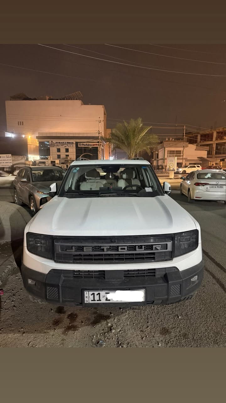 السلام عليكم
جيتور T1 2025 لكجري 

فول مواصفات 1/1 

الداخل بلون مميز 

بصمة 
 بنوراما
شحن لاسلكي 
كشنات خزن مموري 
 توقف تلقائي للصدمات 
 كشنات تدفئة + تبريد 
 تحديد مسار 
 كامرات 
وباقي المواصفات 

حجم المحرك : 2.000 تيربو 

السيارة ماشية15الف كيلو ضمان 10 سنوات من شركة هارلم 

السعر 36مليون 
للاستفسار الاتصال على الرقم 

***********
العنوان الكرادة شارع 62
