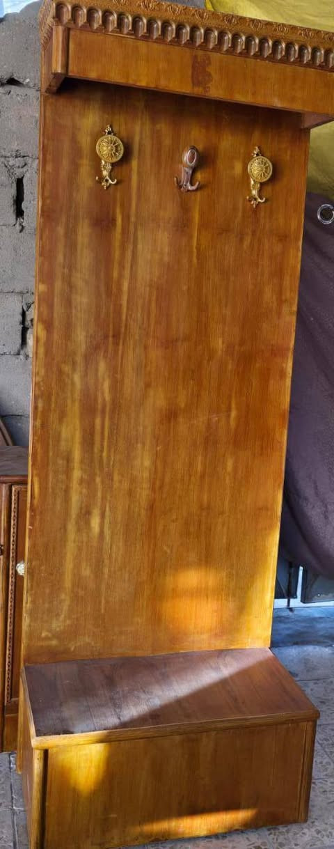 غرفة اخشاب نضيفه كلش كنتور ست ابواب وملحق
سعر 400 الف

رفاعي قرب المستشفى

للاستفسار *********** ،
