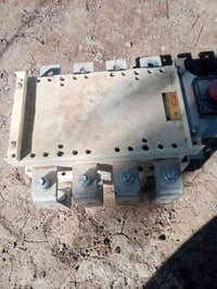 قاطع تحويل • ٦٣٠ أمبير • شبه جديد