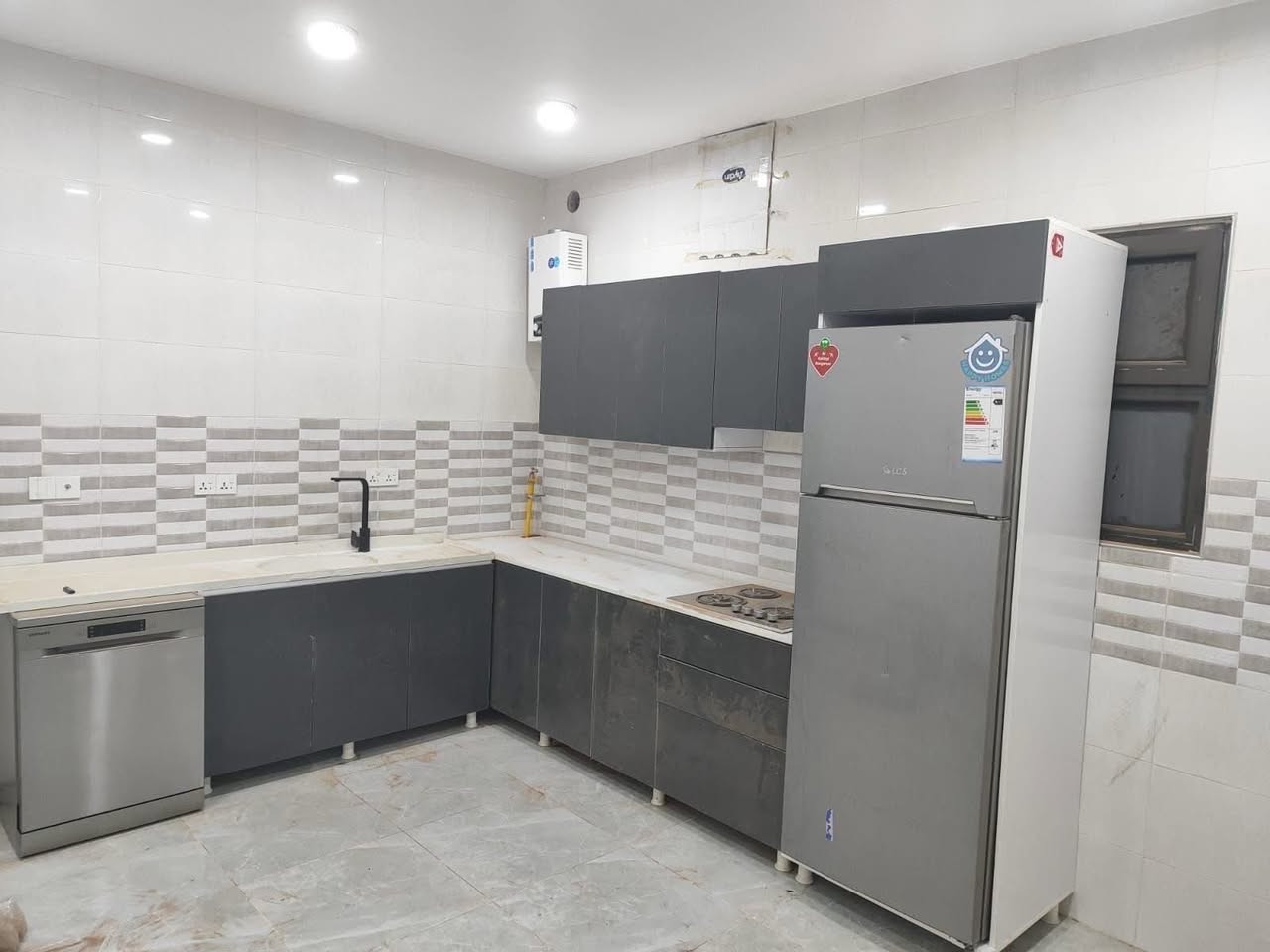 كاونترات تفصيل حسب الطلب
أناقة • جودة • دقة
📱 ***********
