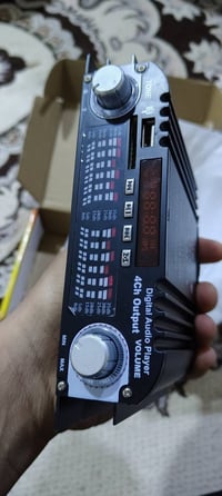 مضخم صوت • للبيع