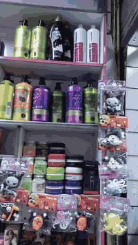 مواد محل كوزماتك للبيع بسعر مناسب بأقل من سعر الجملة العنوان بغداد الجديدة للاتصال ب ***********
