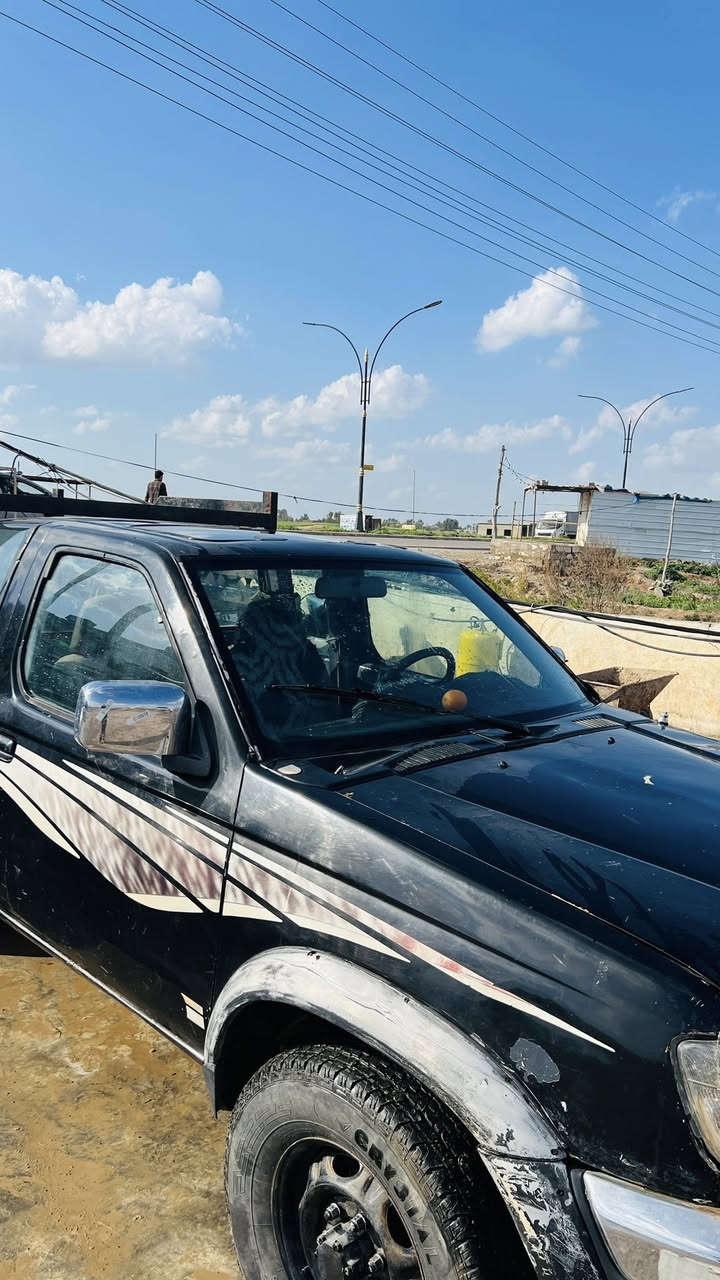 السلام عليكم

اسمي نيسان ويدلعوني بالعبده وقصتي هي صاحبي بعد ما استغلني واخذ البريد مني قرر يستغني عني الخاطر وحدة ثانية مع العلم اني من مواليد 2000رقمي ديالى  محركي بعده جديد وحجمه 2400 وگير اوتماتيك عمري ما تمرضت واخذوني للطبيب 

اخذني صاحبي على اساس نعيش سوه بس البشر مابي امان

لساتني محافظة ع شبابي وجمالي وداخلي رائع

طلبي الاكي انسان يصون العشرة ويحترمني ويقدرني

واكضي عمري معاه

اللي يريد يتواصل مع خاين العشرة والمعروف صاحبي

***********اسيا

*********** اثير
