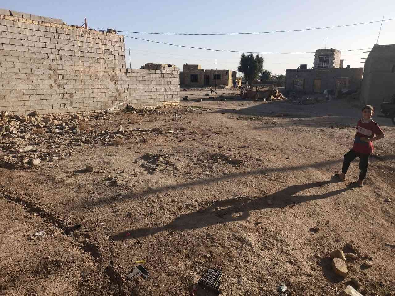 قطعه للبيع مساحته 200 تفاصيل عل الاتصال ***********
