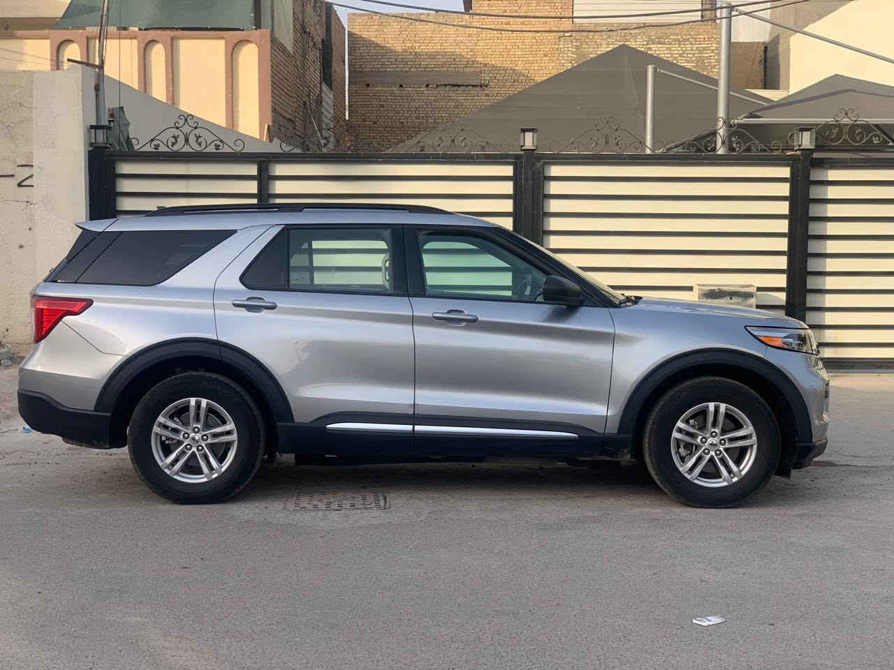 ‏‎‏‎فورد اكسبلورر  Ford Explorer
‏‎‏‎وراد أمريكي. بدون ايرباك فقط البردات

‏‎‏‎الموديل. 2023

فئة. XLT

حجم المكينه  V4/2300T

‏‎‏‎اللون  فضي  رصاصي

‏‎‏‎المسافه المقطوعه 40 الف

‏‎‏‎ضرر السيارة : جاملغ امامي مصلح نفسه البلادي وصور الحادث مرفقة بالمنشور 

‏‎‏‎المواصفات 

‏‎‏‎- بصمة تشغيل 

‏‎‏‎- بصمة أبواب 

‏‎‏‎-تشغيل عن بعد 

‏‎‏‎-ترحيب عند الاقتراب 

‏‎‏‎-كشنات مخمل

‏‎‏‎- رادار جانبي 

‏‎‏‎-رادار امامي 

‏‎- رادار خلفي 

‏‎‏‎- شاشه كبيره تدعم نظام الأبل كار باي ونظام الاندرويد 

‏‎-تدفئة ستيرن 

‏‎-گير ماوس

‏‎-اوتو هولد 

‏‎-اوتو ستوب 

‏‎-هندبريك بصمه 

‏‎-٧وضعيات قياده 

‏‎‏‎- ستيرن بحركه كهربائيه 

‏‎‏‎- تبريد مركزي 3 قطع

‏‎‏‎- بگ لايت LED 

‏‎-صندوق كهربائي 

‏‎‏‎- كود باب 

‏‎‏‎-كرسي السايق والراكب بحركه كهربائيه

‏‎‏‎-تحكم ستيرن جهتين 

‏‎‏‎-تحديد سرعه 

‏‎‏‎-مانع انزلاق 

‏‎‏‎-ليد نهاري

‏‎‏‎-كامره خلفيه دواره 

‏‎‏‎باقي المواصفات المعروفه 

‏‎‏‎السعر  $240 ورقة وبيها مجال للشراي

‏‎‏‎رقم السياره بغداد ثاني يوم اروح احول وياك 

‏‎‏‎موقع  السيارة بغداد 

‏‎‏‎للأستفسار. ***********
