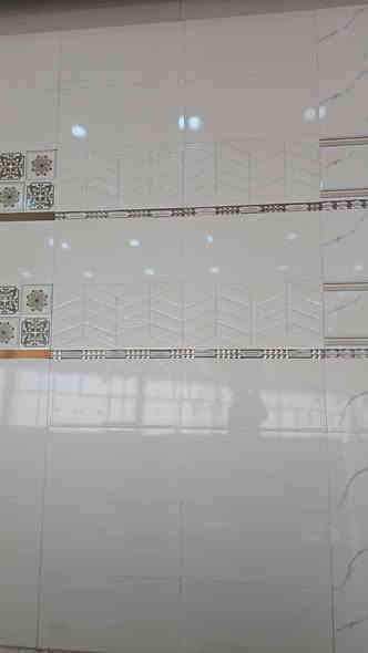 سيراميك جداري 30 ×60
إيراني المنشاء
كميات مفتوحه
سعر 5250
العنوان طويريج شارع 40
دارك للسيراميك والبورسلين
واتساب 
***********
***********
