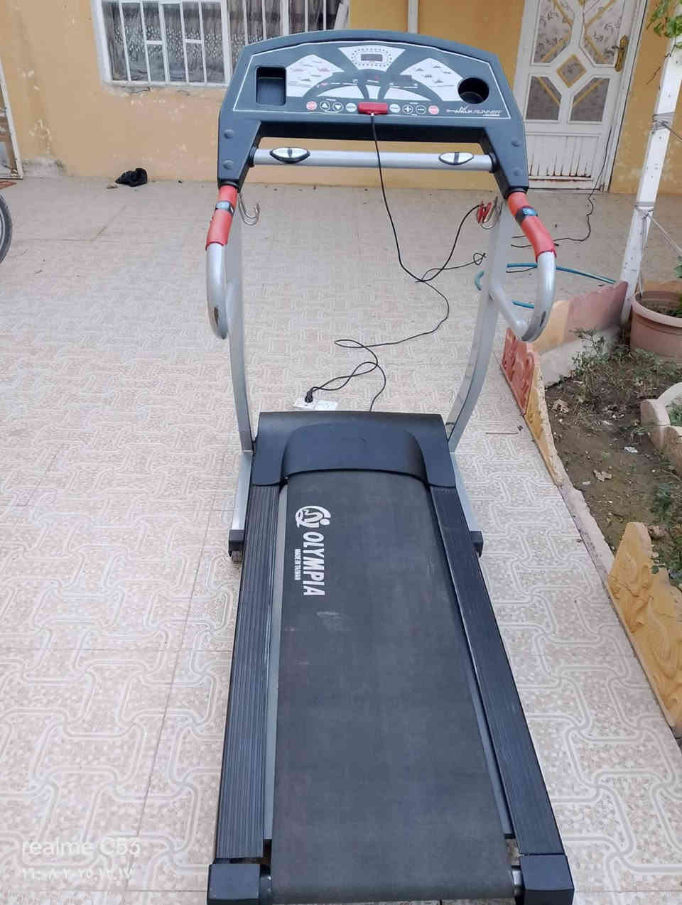 للبيع العنوان موصل حي المنصور تواصل ع رقم 
*********** 
***********
