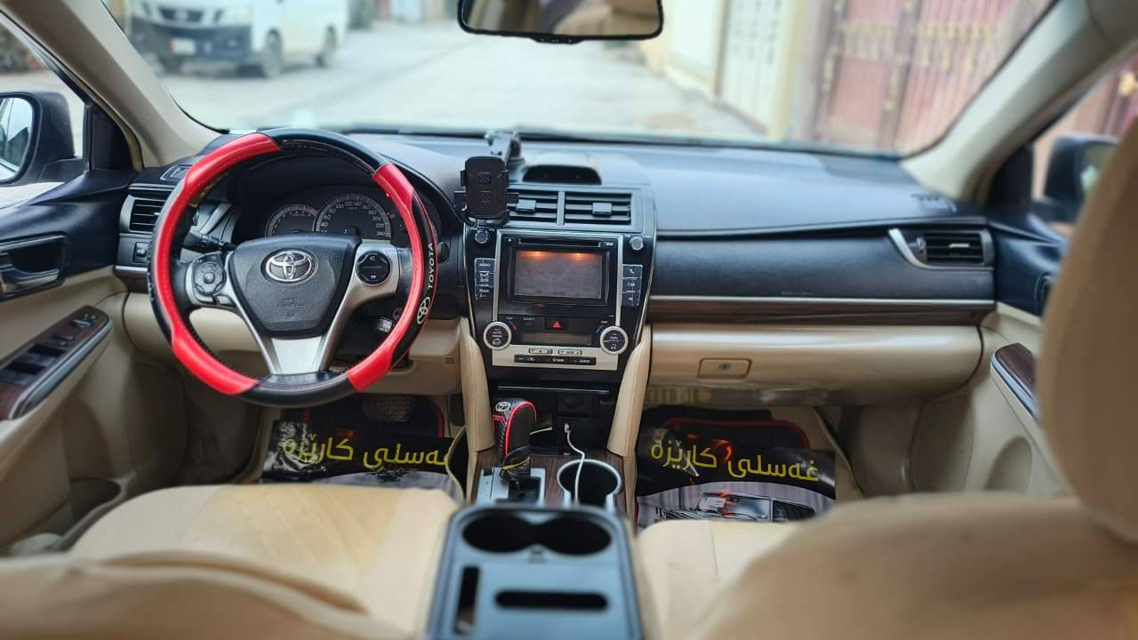 کامیر مۆدیل2013 خەلجی تەبرید مەرکەزی فول مواسەفات بەشەرتی گیڕومەکینە هیچی پیوەنیە یەک بست ساردی هەیە فول فول بس بەسمەنیە ڕەقەموی سەونەوی تازەیە سلایدە چوار تایەی لۆکی لەژیرەماشاڵڵە لەجوانیابی حلە سعری 158$$
***********
