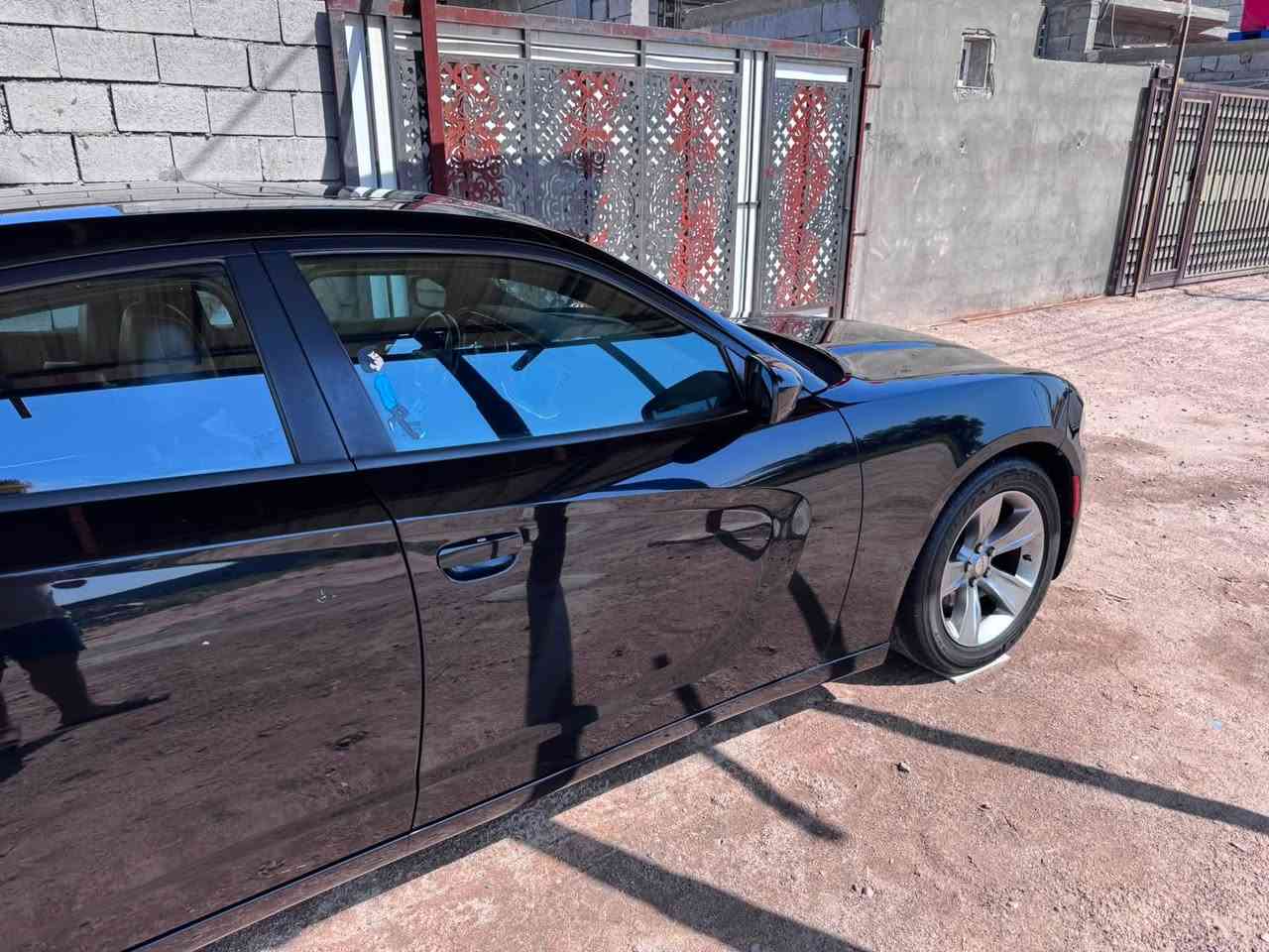 سلام عليك جارجر 17 مسجله 23فول موصفات 3600 سياره بيها صبغ باب السايق والجاملغ الخلفي حادثه مثل ماموضح بصور سياره كفاله من الفتح وتبديل مامشتغله خط تبريد تدفئه حداديه تخم تاير سياره جاهزه
*********** عنوان بصره السعر 170
