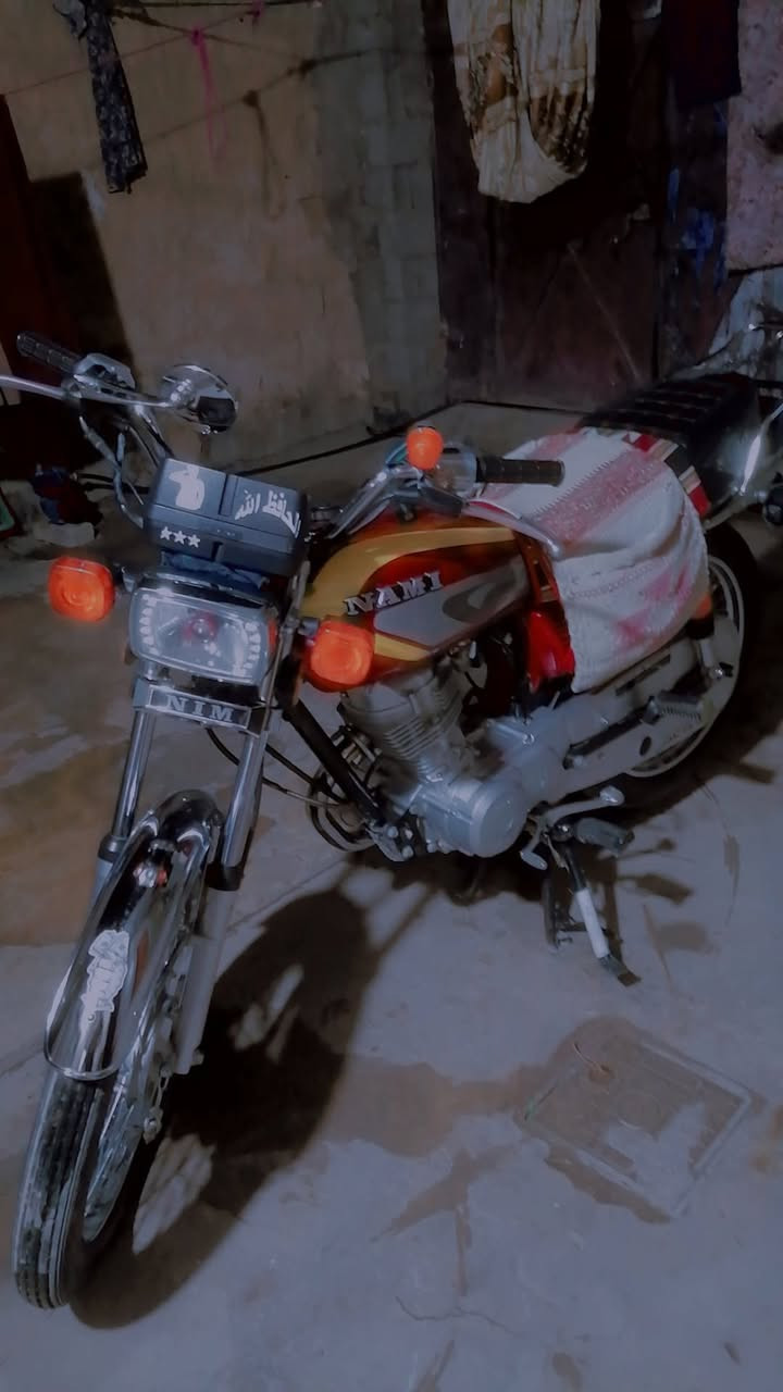 سلام عليكم دراجه اربعه كير موديل 25اوراق كله بلادي اسكنار شغاله ماعايزه برغي
كهربايات شغاله عنوان كربلاء حي نضال *********** تصل
