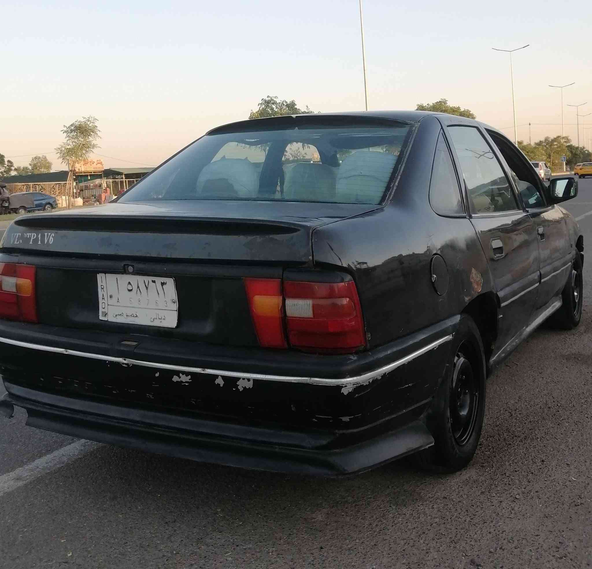 سيارة أوبل فكترا موديل 1990 سيارة جاهزة. كل عيب حجم 20 مابيها سيارة شرط گير ومحرك سيارة مابيها مصرف داخلها نضيف العنوان كركوك قادسيه السعر 18 وبيها مجال بسيط  الشراي يتصل ***********
