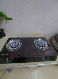 يوجد  طباخ  للبيع  سعر  ٦٠  الف  هاذ  رقمي  ٠٧٨٣٢٩٧٧٥٨٨